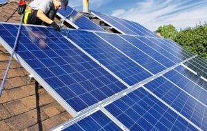 حل ناترازی انرژی با طرح نیروگاه خورشیدی کمیته امداد حل ناترازی انرژی با طرح نیروگاه خورشیدی کمیته امداد