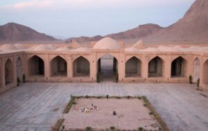 خبرهای جدید از کنسرت خواننده زن در یک کاروانسرا خبرهای جدید از کنسرت خواننده زن در یک کاروانسرا