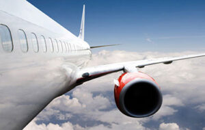 دانستنی های سفر هوایی؛ در پروازهای طولانی باید این لوازم را همراه داشته باشید دانستنی های سفر هوایی؛ در پروازهای طولانی باید این لوازم را همراه داشته باشید