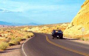 دانستنی های سفر؛ برای رفتن به سفر جاده ای چه چیزهایی لازم داریم؟ دانستنی های سفر؛ برای رفتن به سفر جاده ای چه چیزهایی لازم داریم؟