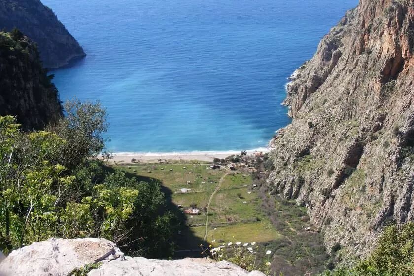 دره ی پروانه کجاست؟ + عکس دره ی پروانه کجاست؟ + عکس