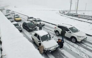 راه کدام مسیرها پس از بارش برف مسدود شد؟ راه کدام مسیرها پس از بارش برف مسدود شد؟