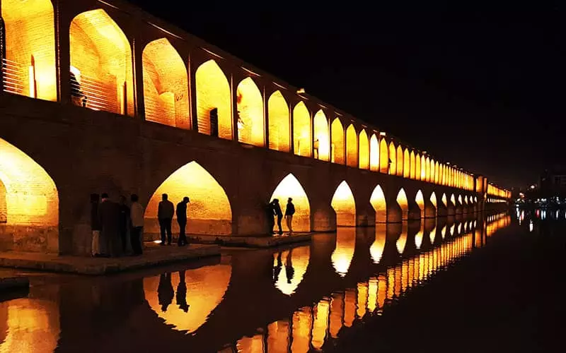 رونق گردشگری شبانه در اصفهان با تغییر ساعت بازدید از بناهای تاریخی رونق گردشگری شبانه در اصفهان با تغییر ساعت بازدید از بناهای تاریخی