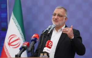 زاکانی: 9 دی و جنگ 12روزه اثبات نقش بیبدیل ملت در شکست توطئهها است زاکانی: 9 دی و جنگ 12روزه اثبات نقش بیبدیل ملت در شکست توطئهها است