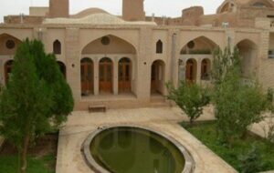 زلزله دیشب زواره این بنای تاریخی را تخریب کرد زلزله دیشب زواره این بنای تاریخی را تخریب کرد