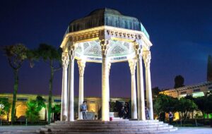 سال تحویل کدام اماکن تاریخی باز هستند؟ سال تحویل کدام اماکن تاریخی باز هستند؟