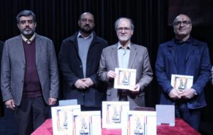 «سایههای خیال» بر برج آزادی افتاد؛ موزهای از افسانههای هزار ساله «سایههای خیال» بر برج آزادی افتاد؛ موزهای از افسانههای هزار ساله