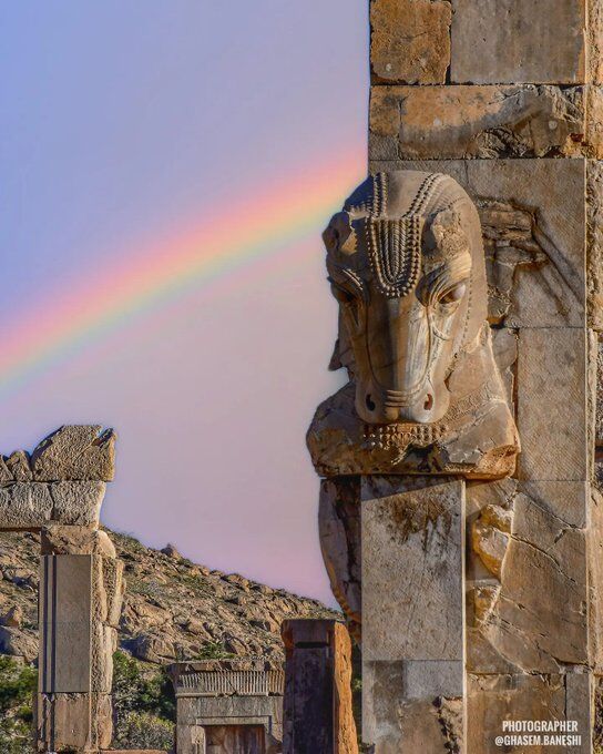 شکوه تخت جمشید زیبا در کنار رنگین کمان + عکس شکوه تخت جمشید زیبا در کنار رنگین کمان + عکس