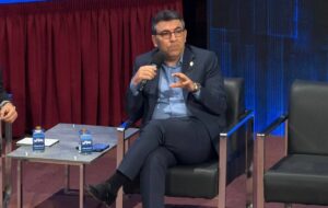 صندوقهای رمزارزی بهزودی وارد بازار سرمایه میشوند/نهاد امین در بازار سرمایه پاشنه آشیل صندوقهای رمزارزی است/ هیچ ذینفعی در مسیر راهاندازی صندوق رمزارز حذف نخواهد شد صندوقهای رمزارزی بهزودی وارد بازار سرمایه میشوند/نهاد امین در بازار سرمایه پاشنه آشیل صندوقهای رمزارزی است/ هیچ ذینفعی در مسیر راهاندازی صندوق رمزارز حذف نخواهد شد