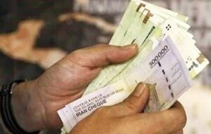 عزیزخانی: تورم را در مزد بگنجانید و شورای عالی کار را اصلاح کنید عزیزخانی: تورم را در مزد بگنجانید و شورای عالی کار را اصلاح کنید