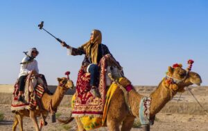 علیبابا از محصول تور گروهی خود رونمایی کرد علیبابا از محصول تور گروهی خود رونمایی کرد