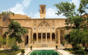 عید کجا بریم؟ / خانه تاریخی بروجردی ها کجاست؟ + تاریخچه و تصاویر عید کجا بریم؟ / خانه تاریخی بروجردی ها کجاست؟ + تاریخچه و تصاویر