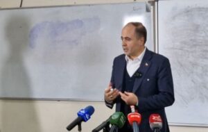 قزلجه: سود چند واردکننده کالای اساسی معادل ثروت چند ترامپ است قزلجه: سود چند واردکننده کالای اساسی معادل ثروت چند ترامپ است