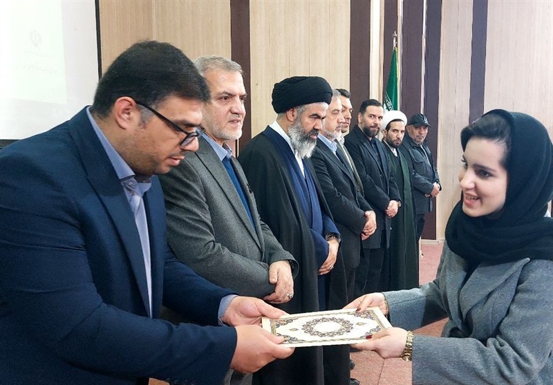 قلمفرسایی در حریم خورشید؛ روایت دلدادگی در اختتامیه جشنواره داستان کوتاه امام رضایی بهارستان اخبار بهارستان , امام رضا (ع) , جشنواره های ادبی , شهدای جنگ 12 روزه , وزارت فرهنگ و ارشاد ,