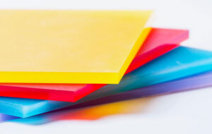 قیمت پلکسی گلاس چگونه محاسبه میشود؟ عوامل مؤثر بر هزینه قیمت پلکسی گلاس چگونه محاسبه میشود؟ عوامل مؤثر بر هزینه