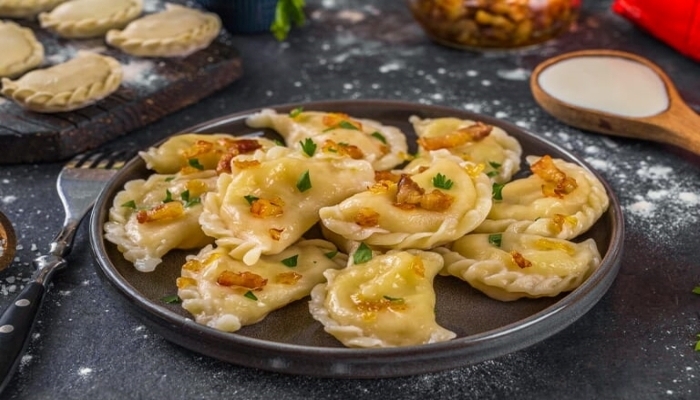 لیستی از چند غذای روسی که هر ایرانی باید امتحان کند لیستی از چند غذای روسی که هر ایرانی باید امتحان کند