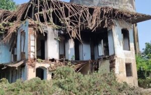 مرمت خانه ۱۰۰ ساله مدیری لنگرود/ مالک تعهد داد مرمت خانه ۱۰۰ ساله مدیری لنگرود/ مالک تعهد داد