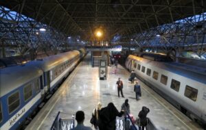 مسافران مشهد بخوانند / فروش بلیت قطار از کی آغاز میشود؟ مسافران مشهد بخوانند / فروش بلیت قطار از کی آغاز میشود؟