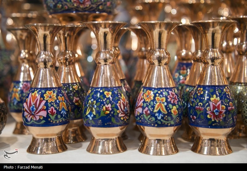 مصائب بیپایان هنرمندان صنایعدستی ایران/ هنری که قربانی سیاستهای ناکارآمد شد! اخبار کرج , اخبار استان البرز , وزارت میراث فرهنگی، گردشگری و صنایع دستی , میراث فرهنگی ,