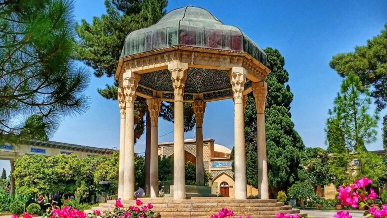 راهنمای کامل شیراز/ ۲۰ جاذبه گردشگری که حتماً باید بازدید کنید راهنمای کامل شیراز/ ۲۰ جاذبه گردشگری که حتماً باید بازدید کنید