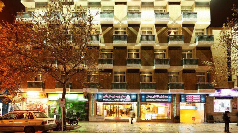 مقایسه قیمت هتل های لوکس و ارزان اصفهان مقایسه قیمت هتل های لوکس و ارزان اصفهان