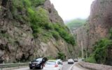 مه‌گرفتگی و ترافیک در جاده چالوس