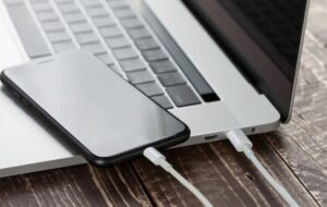 نرخ ارز واردات موبایل مشخص شد نرخ ارز واردات موبایل مشخص شد