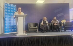 نشست مقابله با گرد و غبار در حاشیه اجلاس یونیا برگزار شد نشست مقابله با گرد و غبار در حاشیه اجلاس یونیا برگزار شد