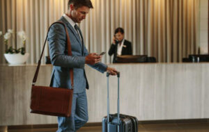 نکاتی مهمی که برای حفظ امنیت در هتل باید بدانید نکاتی مهمی که برای حفظ امنیت در هتل باید بدانید