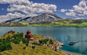 هتلهای نزدیک به دریاچه وان و نحوه رزرو آنها هتلهای نزدیک به دریاچه وان و نحوه رزرو آنها