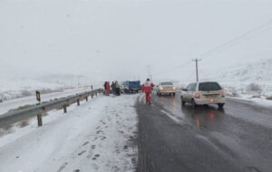 هشدار به مسافران؛ این جادهها برفی و بارانی هستند هشدار به مسافران؛ این جادهها برفی و بارانی هستند