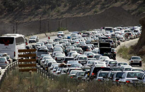 هشدار به مسافران؛ در این دو جاده ترافیک سنگین است هشدار به مسافران؛ در این دو جاده ترافیک سنگین است