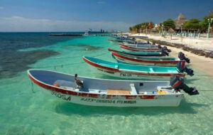 هشدار به گردشگران نوروزی؛ سوار شناورهای غیرمجاز نشوید هشدار به گردشگران نوروزی؛ سوار شناورهای غیرمجاز نشوید