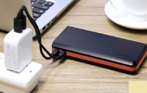 هشدار پلیس به زائران هوایی اربعین: پاوربانک نیاورید! هشدار پلیس به زائران هوایی اربعین: پاوربانک نیاورید!