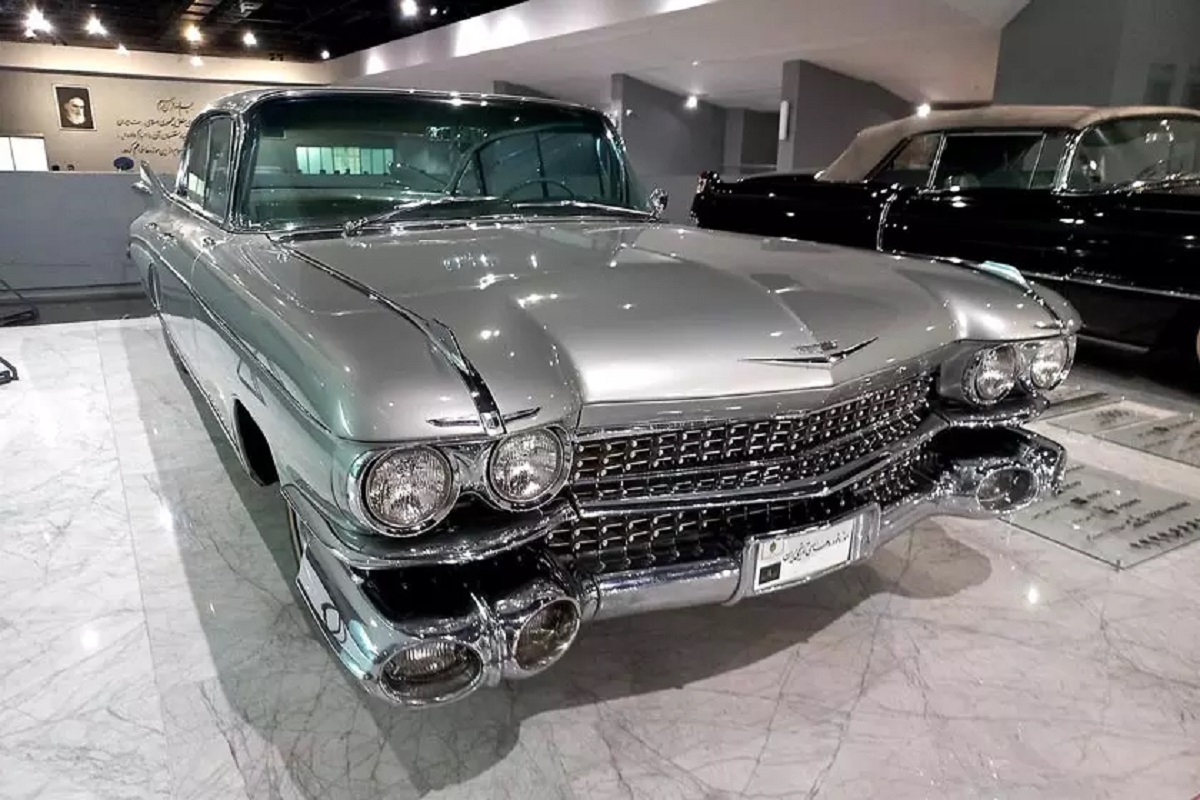 همه چیز درباره موزه خودروهای تاریخی ایران + نحوه دسترسی و زمان بازدید همه چیز درباره موزه خودروهای تاریخی ایران