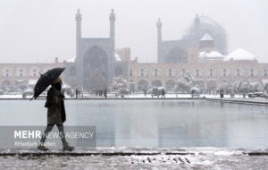 هوای اصفهان برفی و پاک است هوای اصفهان برفی و پاک است