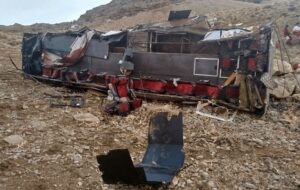 واژگونی اتوبوس در محور سمیرم/چند نفر کشته و زخمی شدند؟ واژگونی اتوبوس در محور سمیرم/چند نفر کشته و زخمی شدند؟