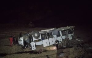 واژگونی اتوبوس مسافربری در مسیر سمیرم به یاسوج/ تعداد کشتهها و مصدومان اعلام شد واژگونی اتوبوس مسافربری در مسیر سمیرم به یاسوج/ تعداد کشتهها و مصدومان اعلام شد