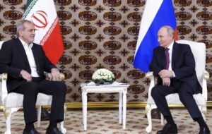 واکنشها به گفتوگوی پزشکیان و پوتین درباره طول مسیر رشت–آستارا واکنشها به گفتوگوی پزشکیان و پوتین درباره طول مسیر رشت–آستارا