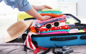 وسایل غیر ضروری برای سفر نوروزی / چطور سبک سفر کنیم؟ وسایل غیر ضروری برای سفر نوروزی / چطور سبک سفر کنیم؟