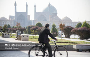 وضعیت هوای اصفهان و ۵ شهر مجاور قرمز است وضعیت هوای اصفهان و ۵ شهر مجاور قرمز است