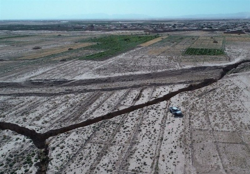 وقتی زمین زیرساخت های حیاتی را تهدید می کند/اجرای سند ملی امنیت غذایی چه شد؟ مشهد مقدس , اخبار مشهد , خراسان رضوی , اخبار استان خراسان رضوی , نظام مسائل استان خراسان رضوی , فرونشست , احیای منابع زیرزمینی آب , مدیریت بحران , تنش آبی ,