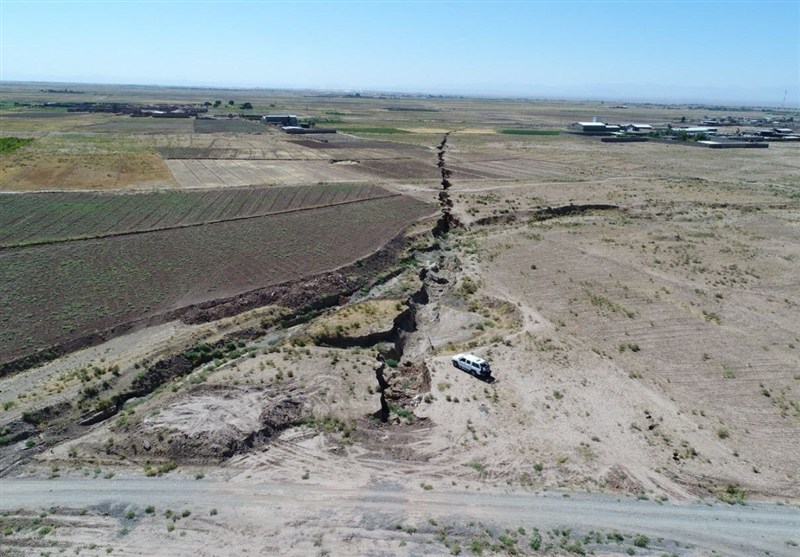 وقتی زمین زیرساخت های حیاتی را تهدید می کند/اجرای سند ملی امنیت غذایی چه شد؟ مشهد مقدس , اخبار مشهد , خراسان رضوی , اخبار استان خراسان رضوی , نظام مسائل استان خراسان رضوی , فرونشست , احیای منابع زیرزمینی آب , مدیریت بحران , تنش آبی ,