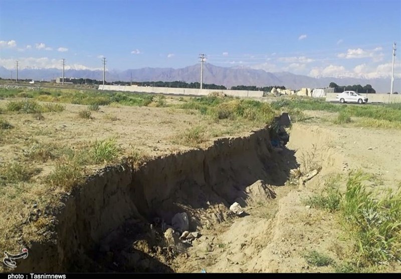 وقتی زمین زیرساخت های حیاتی را تهدید می کند/اجرای سند ملی امنیت غذایی چه شد؟ مشهد مقدس , اخبار مشهد , خراسان رضوی , اخبار استان خراسان رضوی , نظام مسائل استان خراسان رضوی , فرونشست , احیای منابع زیرزمینی آب , مدیریت بحران , تنش آبی ,