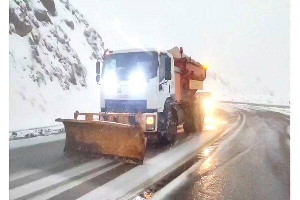 ویدئو | اعلام آخرین وضعیت جوی و تردد در سطح محور ارتباطی کندوان توسط رئیس اداره راهداری شهرستان چالوس مازندران
