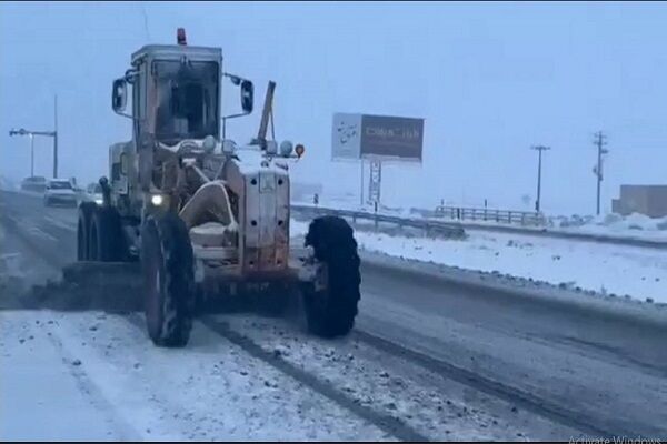 ویدئو | برفروبی محور شیروان - بجنورد توسط راهداران شهرستان شیروان استان خراسان شمالی شیروان