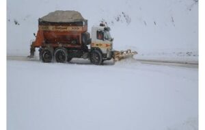 ویدئو | عملیات برفروبی، شن و نمک پاشی در محور کندوان توسط راهداران استان مازندران ویدئو | عملیات برفروبی، شن و نمک پاشی در محور کندوان توسط راهداران استان مازندران