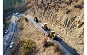 ویدئو| نگاهی به عملکرد اداره کل راهداری و حمل و نقل جاده ای استان مازندران در حوزه بهسازی و آسفالت راه های روستایی ویدئو| نگاهی به عملکرد اداره کل راهداری و حمل و نقل جاده ای استان مازندران در حوزه بهسازی و آسفالت راه های روستایی