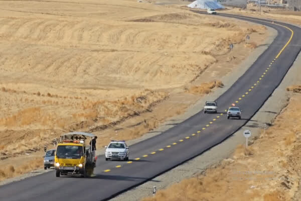 ویدئو|عملیات خط کشی محور بیجار _ دیواندره به طول ۵ کیلومتر(کردستان) عملیات خط کشی محور بیجار _ دیواندره به طول ۵ کیلومتر