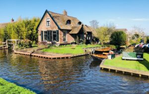 پاییز کجا بریم؟ / شهرهای رمانتیک و خاص اروپا را بشناسید پاییز کجا بریم؟ / شهرهای رمانتیک و خاص اروپا را بشناسید